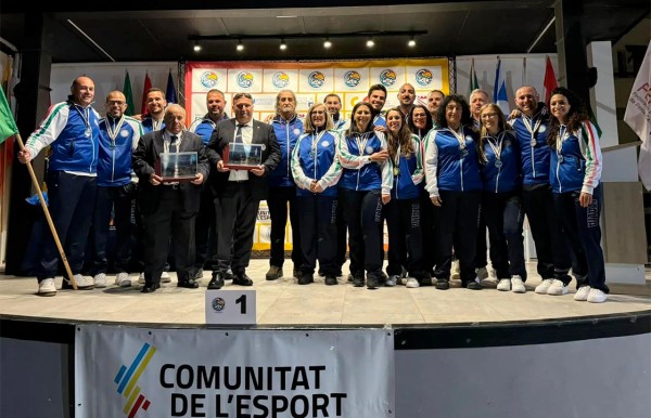 ITALIA CAMPIONE DEL MONDO SURF MASCHILE e FEMMINILE